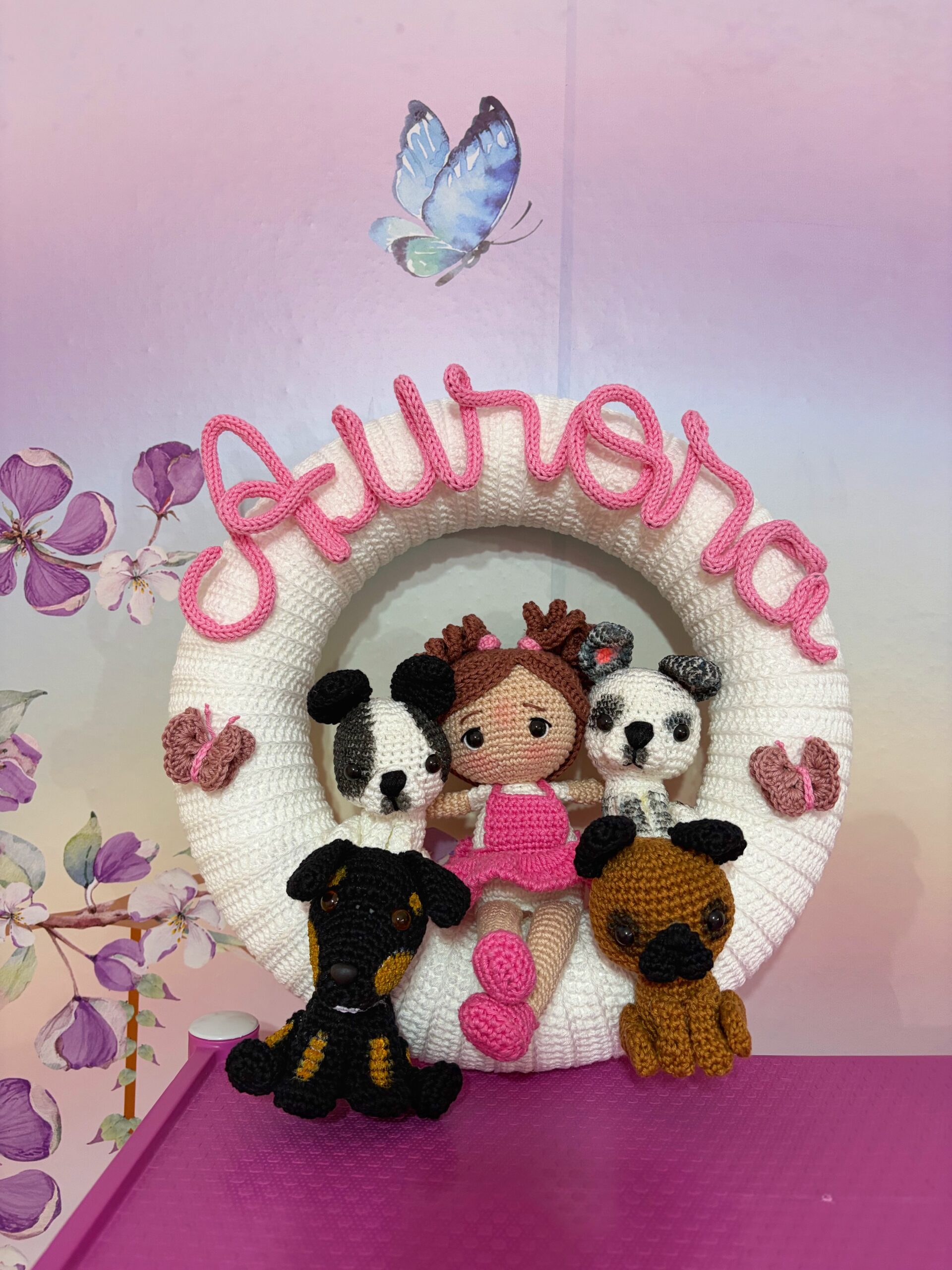 Porta Maternidade Amigurumi com Pet – Personalizado | Crochê Artesanal